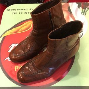 Vintage Florsheim zipper boot